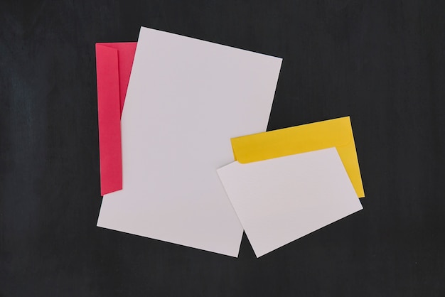 Stationery set with red and yellow envelopes