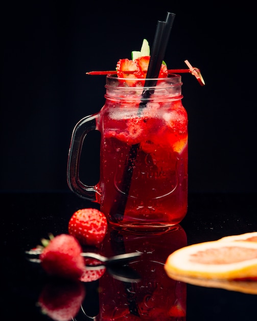 stawberry juice in mason jar