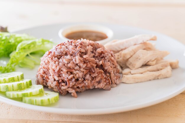 Steamed chicken with rice berry