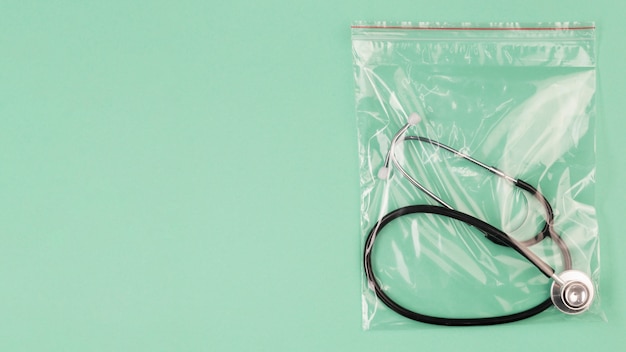 Free photo stethoscope in plastic bag