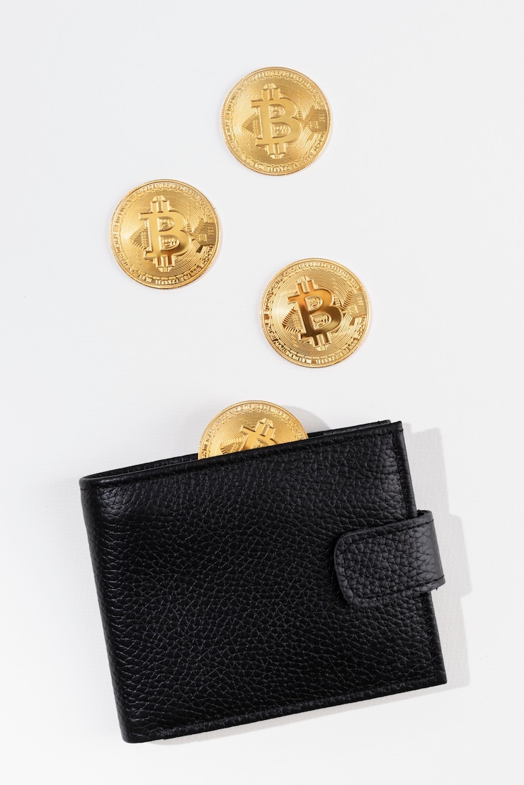 Free Photo still life assortment with cryptocurrency