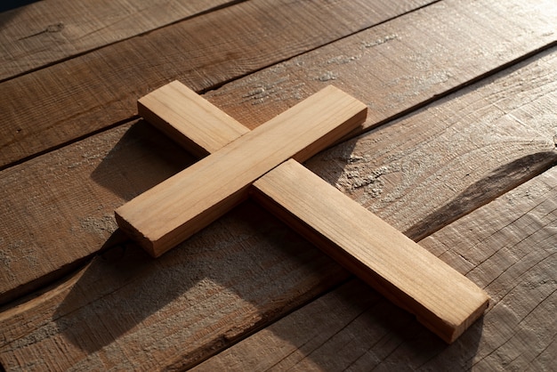 Free photo still life of big wooden crucifix