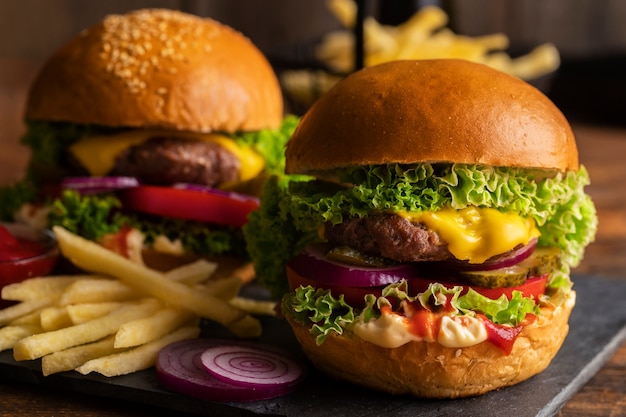 おいしいアメリカン ハンバーガーの静物