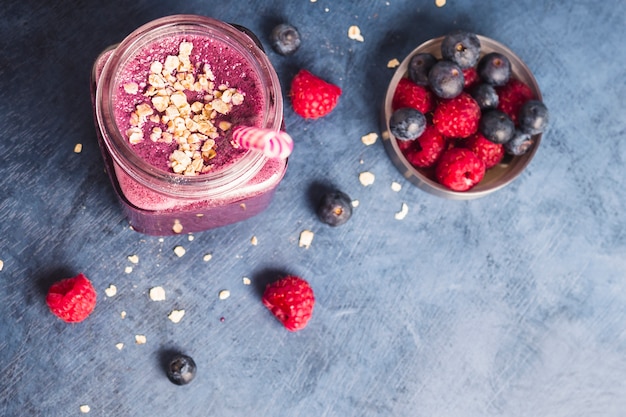 Free photo still life of delicious berries smoothie