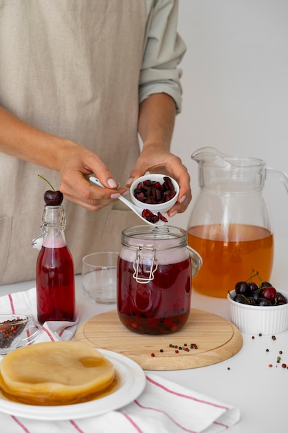 무료 사진 kombucha 병의 정물화