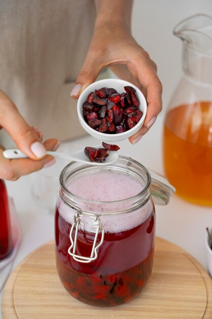 무료 사진 kombucha 병의 정물화