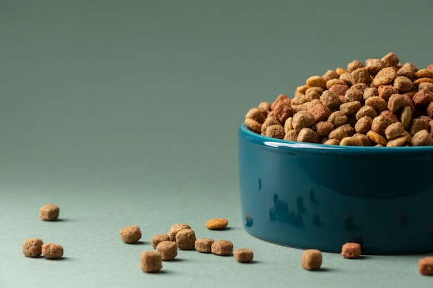 Still life pet food composition