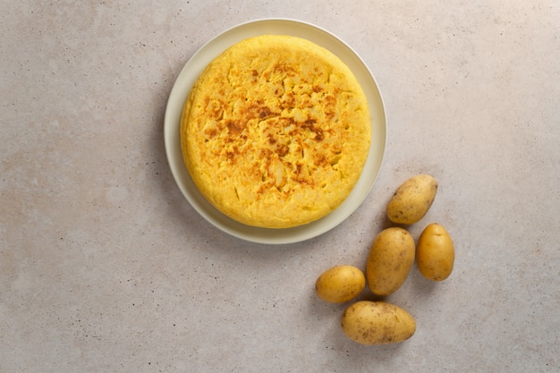 Free photo still life of potato spanish tortilla