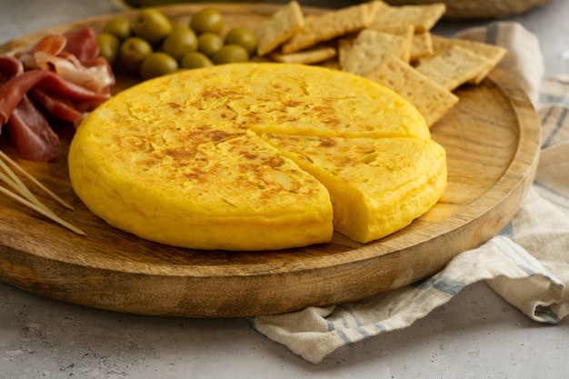 Free photo still life of potato spanish tortilla