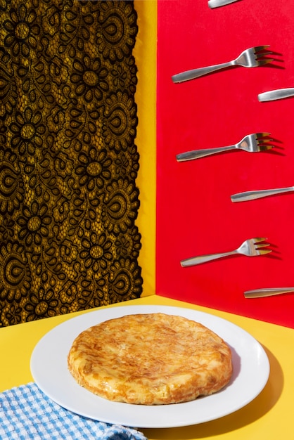 Free photo still life of spanish tortilla