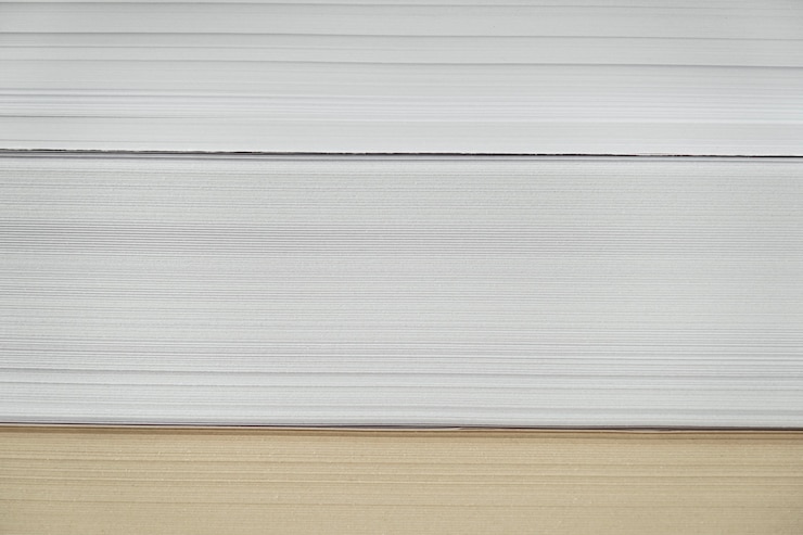 ฟรี Photo still life of stacks of papers and documents