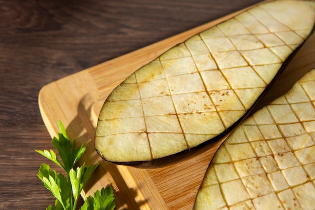 Free photo still life with delicious eggplant