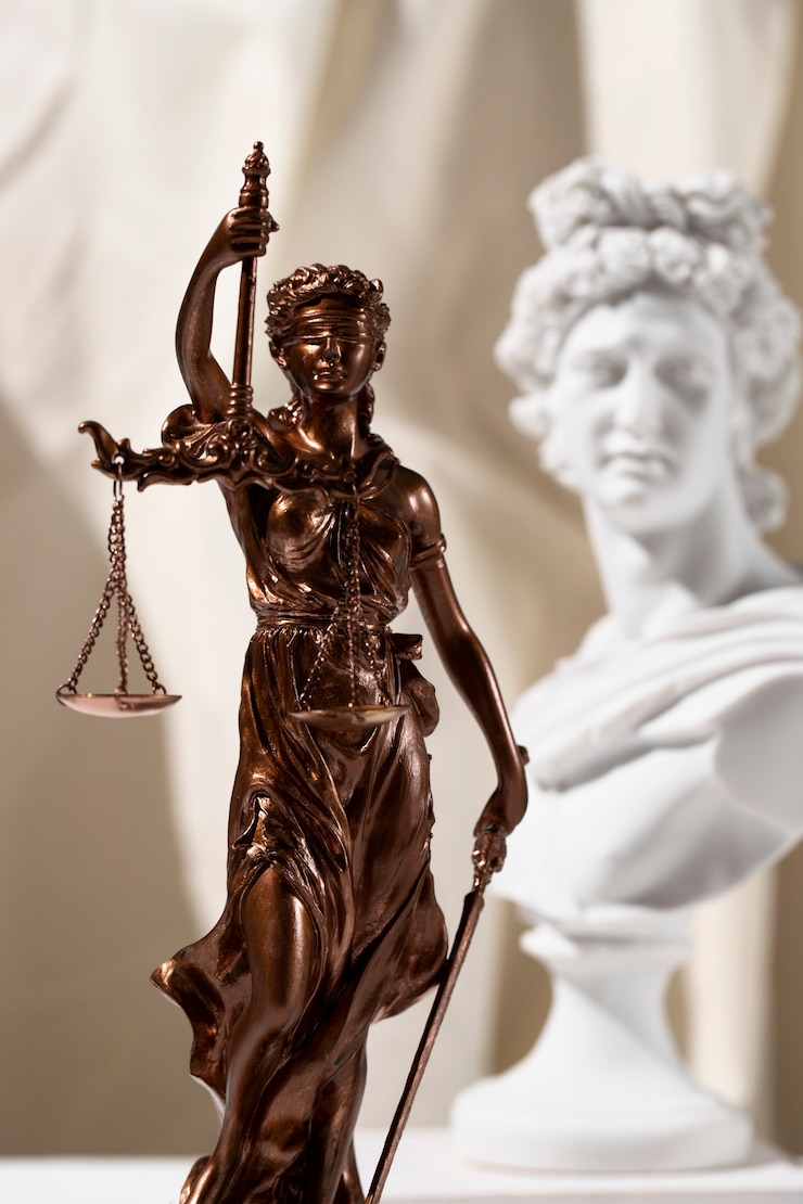 Free Photo still life with the scales of justice