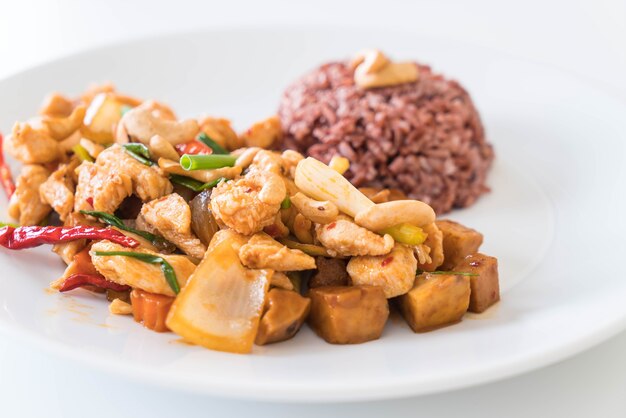 Stir Fried Chicken with Cashew Nuts