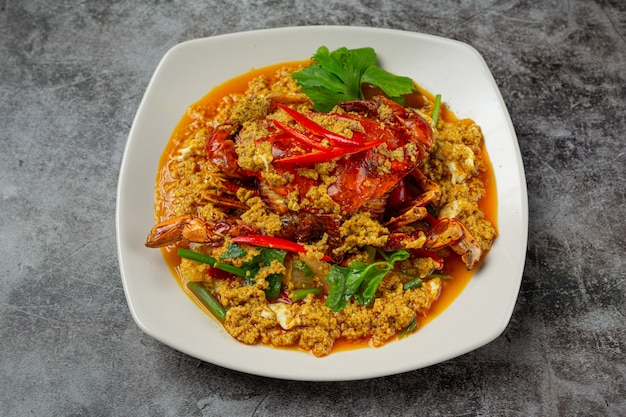 Stir Fried Crab with Curry Powder Beautiful side dishes.