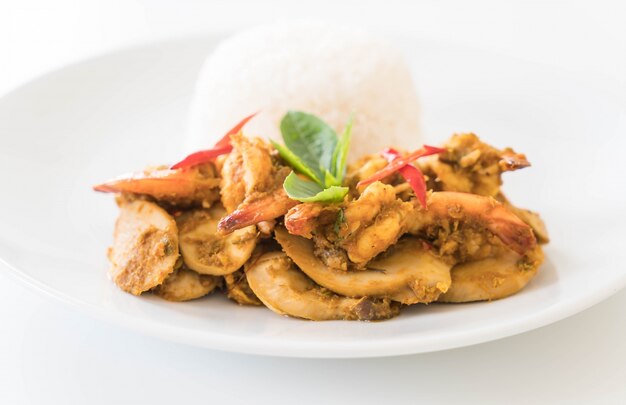 Stir fried shrimp and green curry