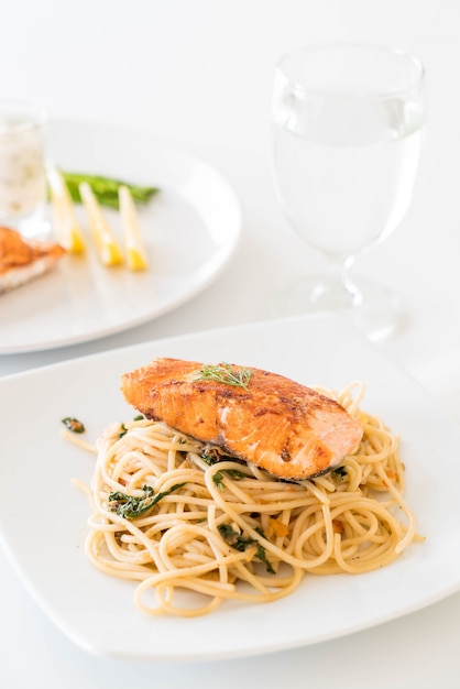 stir-fried spicy spaghetti with salmon