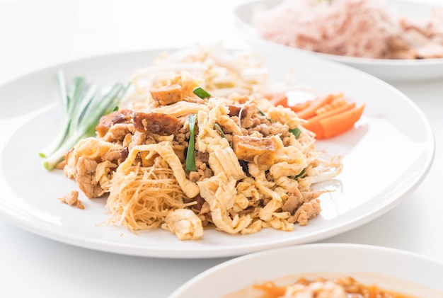 Stir fry noodles in Thai style