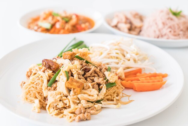 Stir fry noodles in Thai style