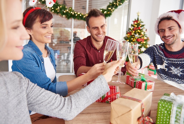 仕事をやめてクリスマスの時期を祝う