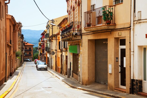 Улица в каталонском городе. Бреда