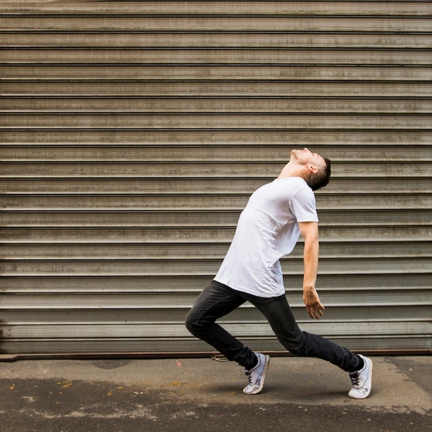 Foto gratuita ballerino di strada