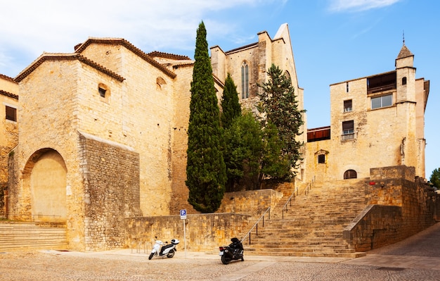 Free photo street  of medieval girona