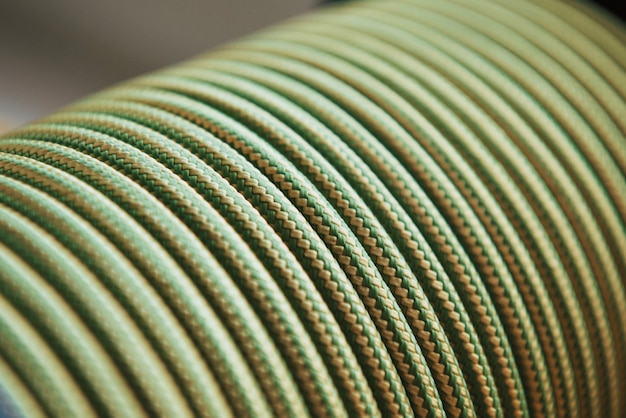 Бесплатное фото Прочные кабели. многие узлы зеленого цвета для спортивного и судового оборудования.