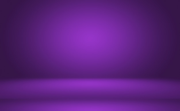 スタジオの背景の概念-製品の抽象的な空の光のグラデーション紫のスタジオルームの背景。プレーンスタジオの背景。