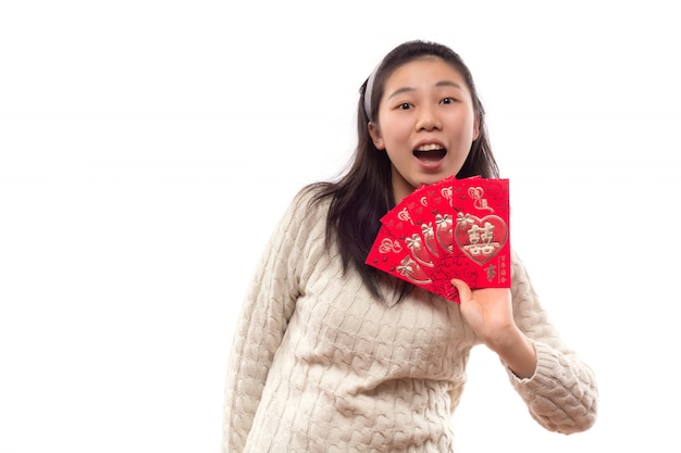 我侄女能用我房产证读书吗