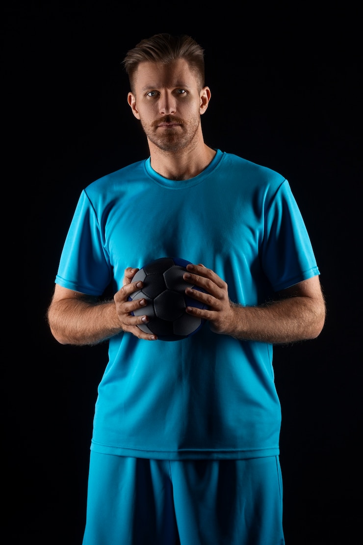 Free Photo studio portrait  of handball player