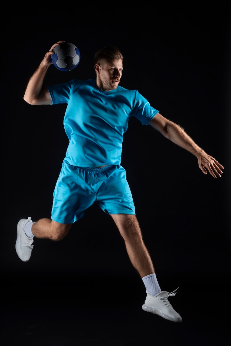 Free Photo studio portrait  of handball player