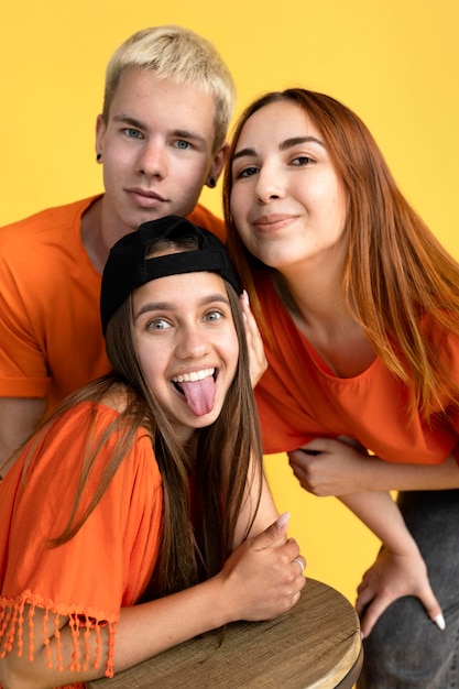 Free photo studio portrait of teenagers