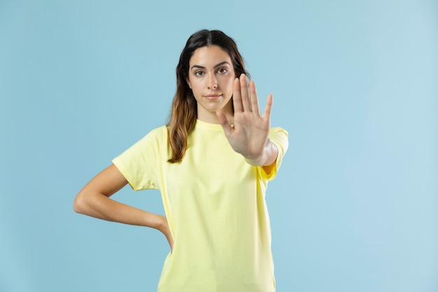 Free photo studio portrait of young beautiful woman