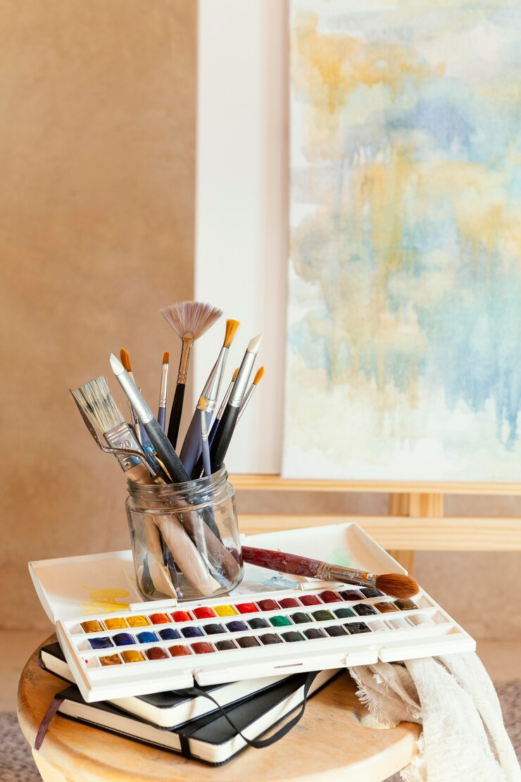 Free Photo studio with props for painting