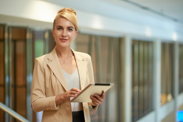 Free photo successful business lady