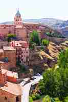 Foto gratuita vista estiva di albarracin