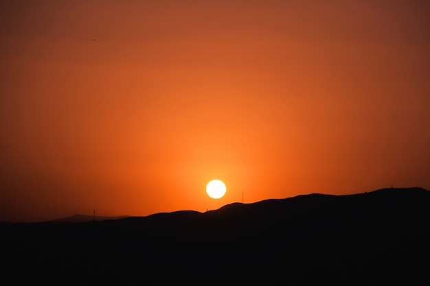 太陽が降りる