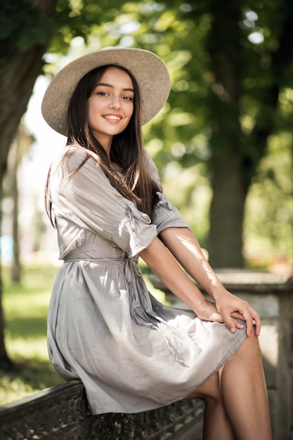 Occhiali da sole caffè donna mobile piuttosto bianco