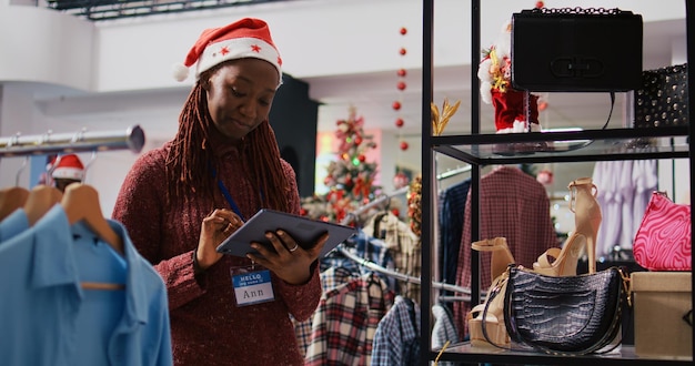 holiday-themed clothing store based on recommended social media marketing tips