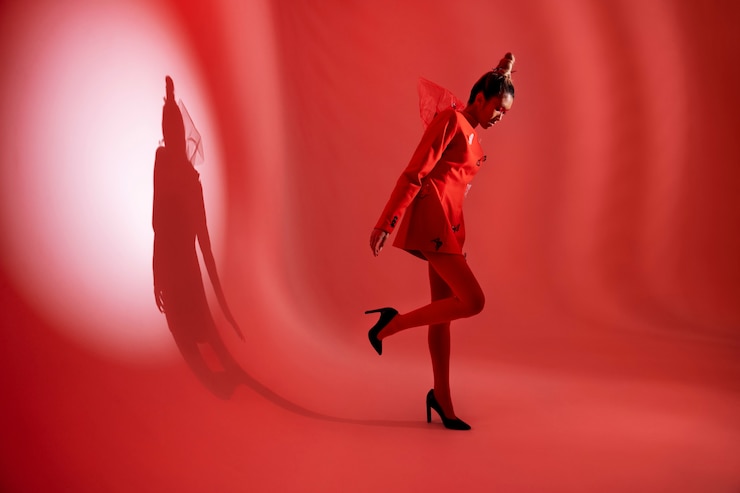 Free Photo surrealist portrait of fashionable woman