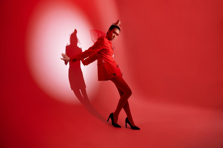 Free Photo surrealist portrait of fashionable woman