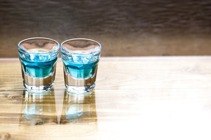 無料Photo 甘いアルコールブルーリキュール