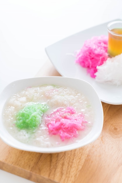 Sweet-noodles in coconut milk syrup