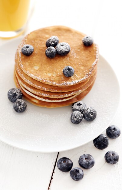 Sweet pancakes with berries