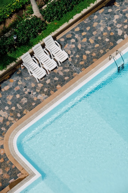 Free photo swimming pool top view