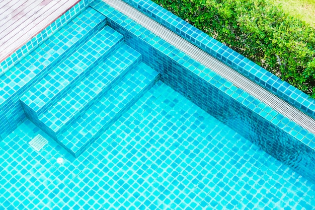 Free photo swimming pool