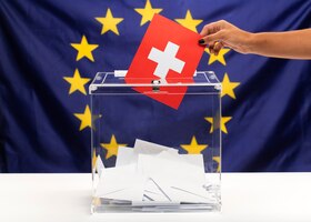欧州連合の背景に関するスイス国旗投票速報