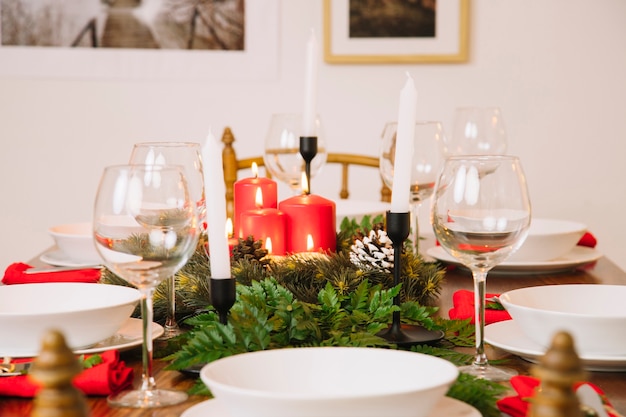 Free photo table for christmas dinner