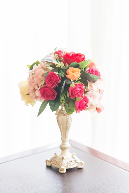 テーブルの自然花瓶バレンタイン装飾